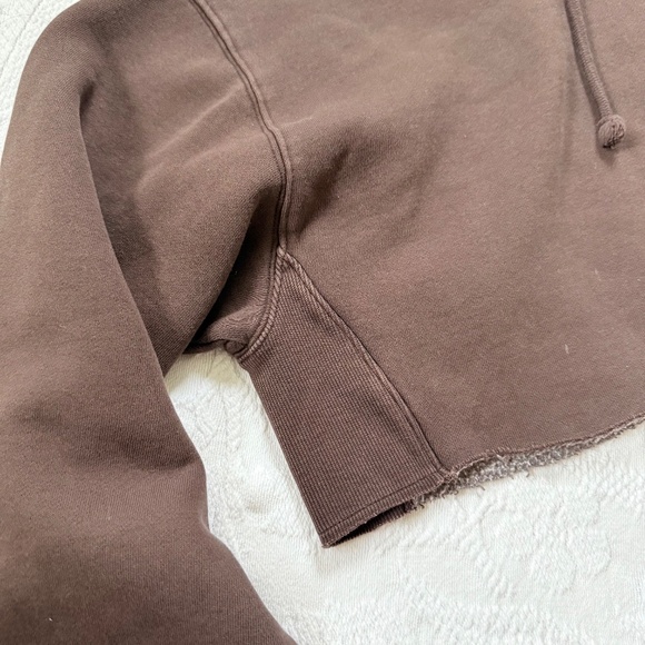 Aritzia TNA Cropped Hoodie - Picture 2 of 6